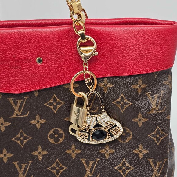 Authentic Louis Vuitton Lock & Key with unbranded Bagcharm, Keycharm, Keychain - Picture 1 of 7